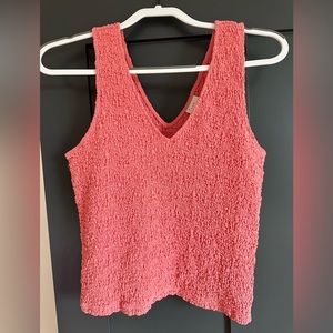 Textured tank top V neck